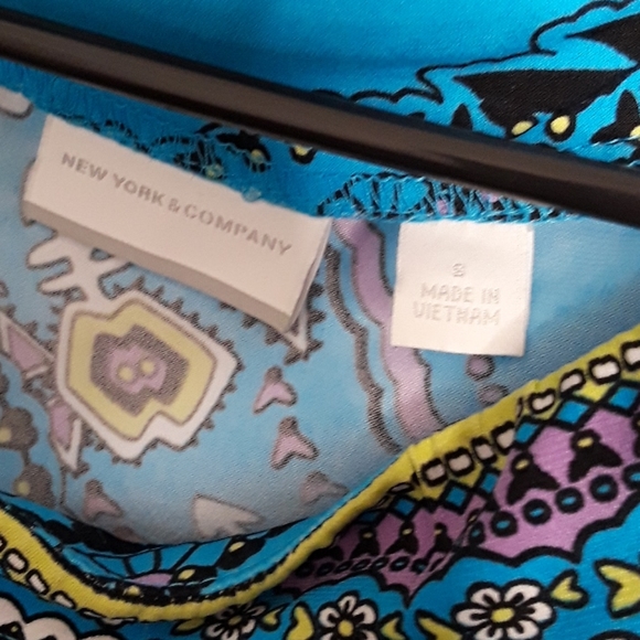 New York & Comp Dress - Picture 4 of 5